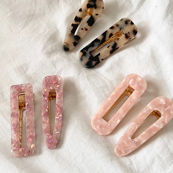 🌼2pcs Pink Marbled Acrylic Hair Clips (NEW) - Picture 2 of 2